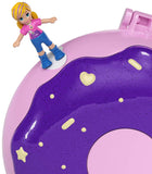 Polly Pocket Coffret Univers Soirée Pyjama Donuts, 2 mini-figurines, accessoires, autocollants et surprises cachées, jouet enfant, édition 2019, GDK82